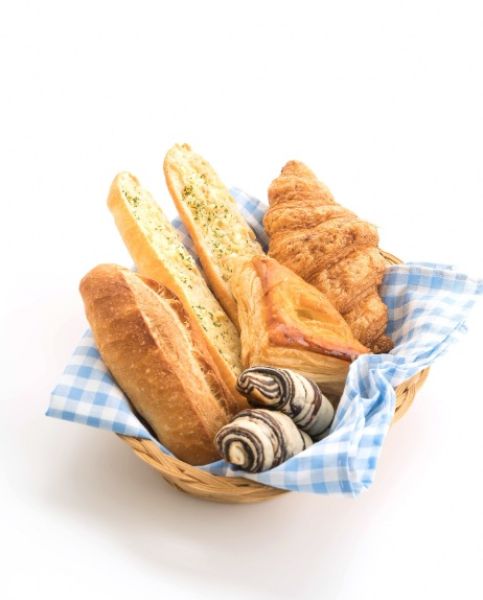 BREADS & BAKED GOODS