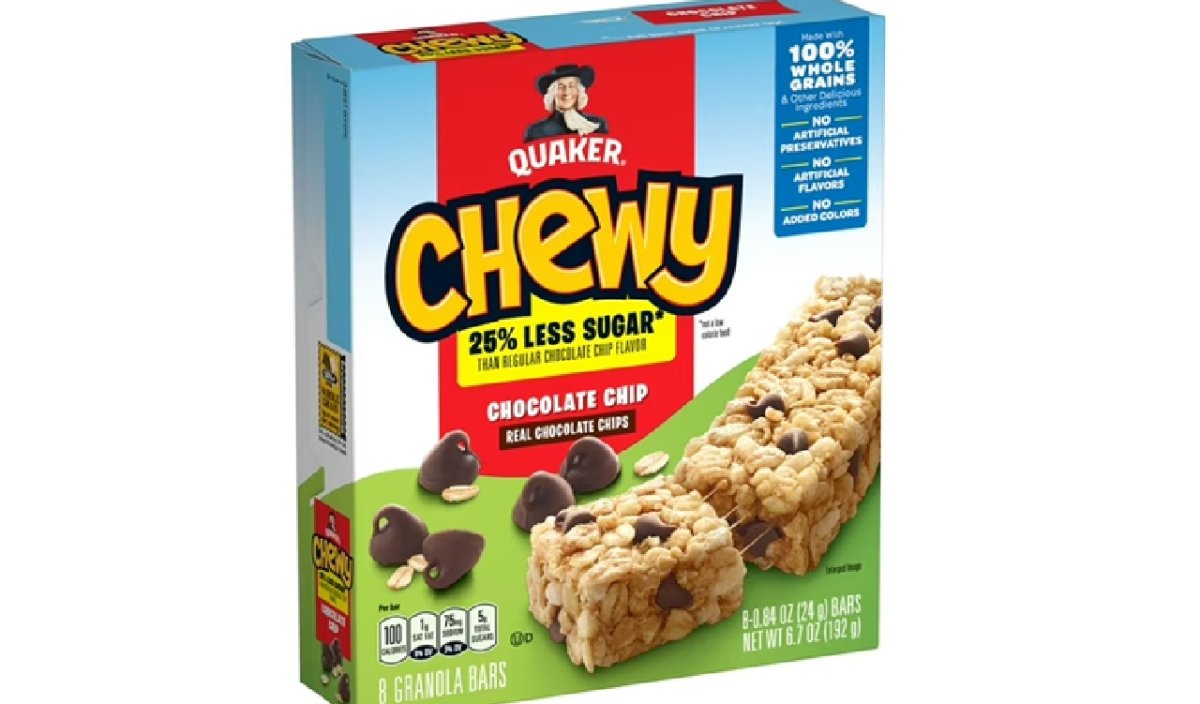 Quaker Chewy Granola Bars with Less Sugar and Chocolate Chips, 0.84 oz 8 Count